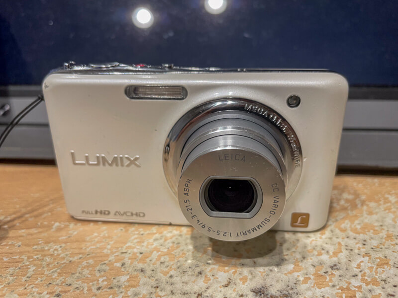 Panasonic Lumix DMC-FX77】2024年4月のオールドコンデジ（沈胴式 